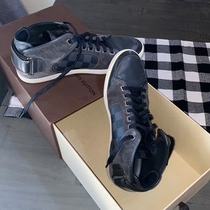 Sold sold sold Louis Vuitton sneakers ⭐️Authentic⭐️